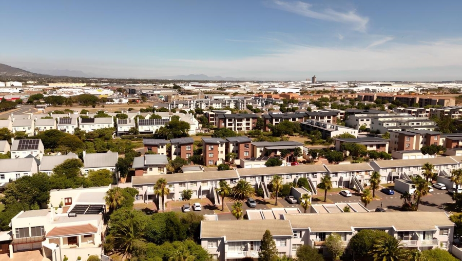 2 Bedroom Property for Sale in Royal Ascot Western Cape